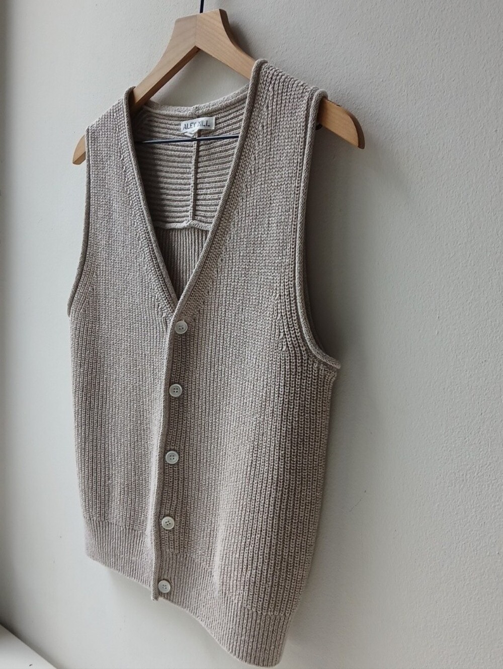 Alex Mill Eldridge Button Front Sweater Vest Oatmeal Women's Medium - Picture 2 of 6